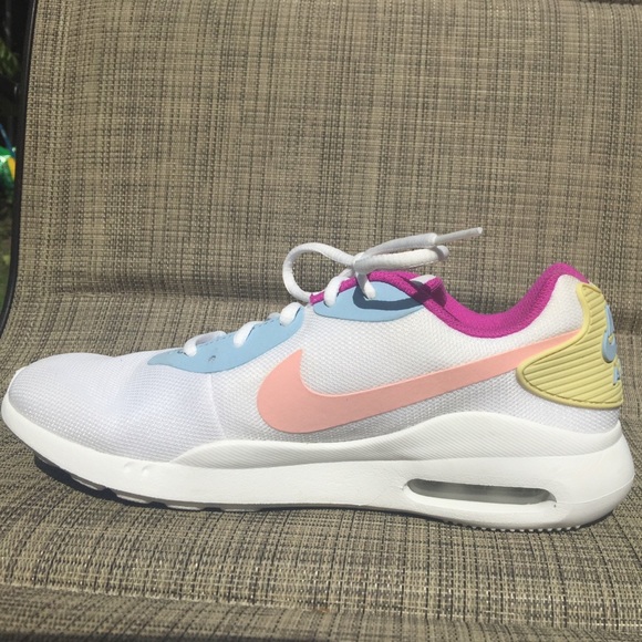 Nike Air Sneakers - Picture 11 of 11